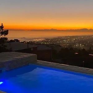 https://on-the-gbay-villa.hotels-capetown.com